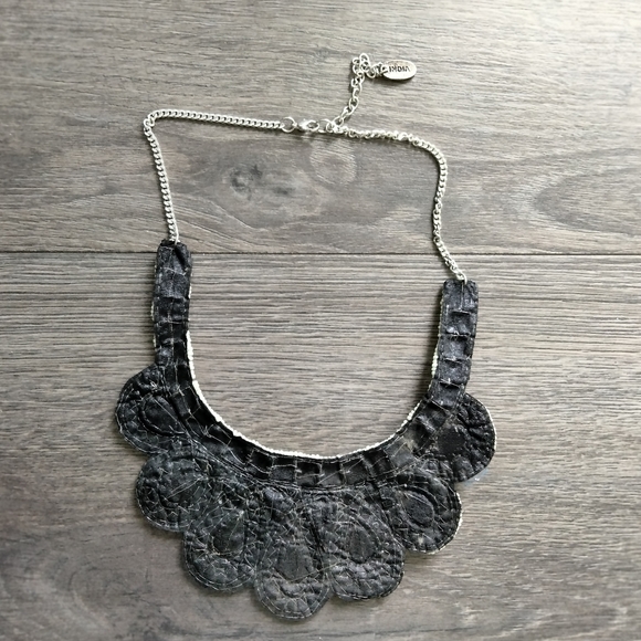 Tanjore Statement Piece Vibrant Colors Bib Style Necklace Silvertone - Picture 3 of 10